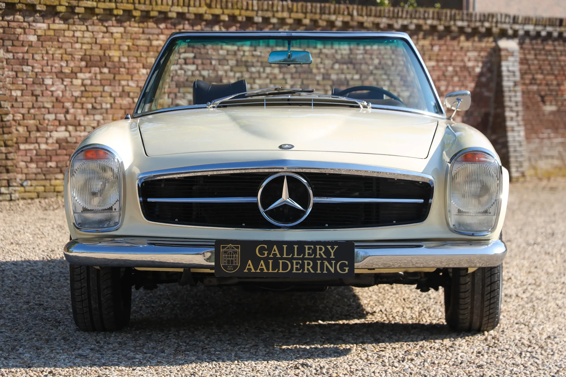 1967 Mercedes-Benz 250 SL, 14/30