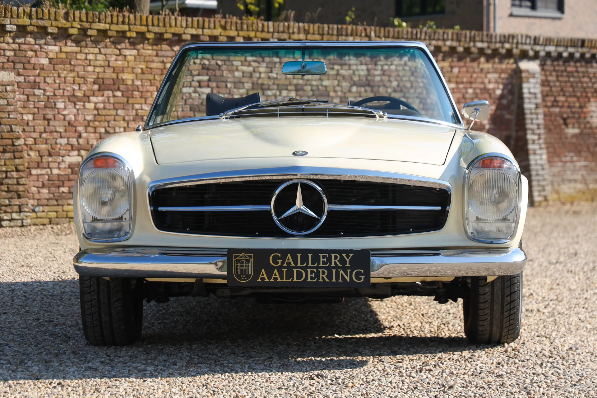 1967 Mercedes-Benz 250 SL, 22/30