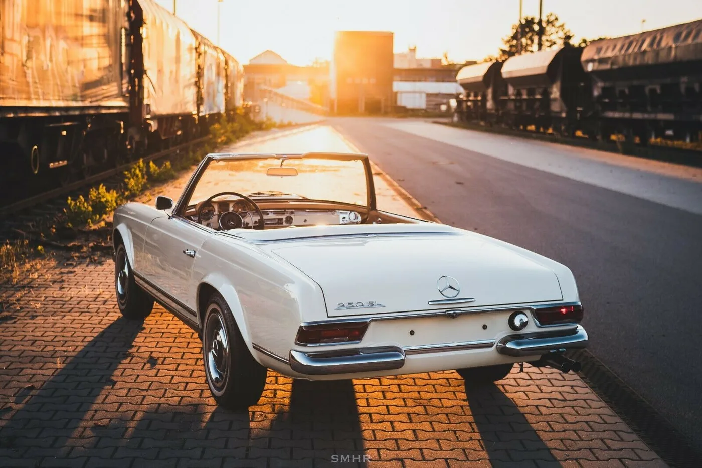1967 Mercedes-Benz 250 SL Pagoda proposée par un concessionnaire spécialisé à Nuremberg, Allemagne, photo 12 sur 15