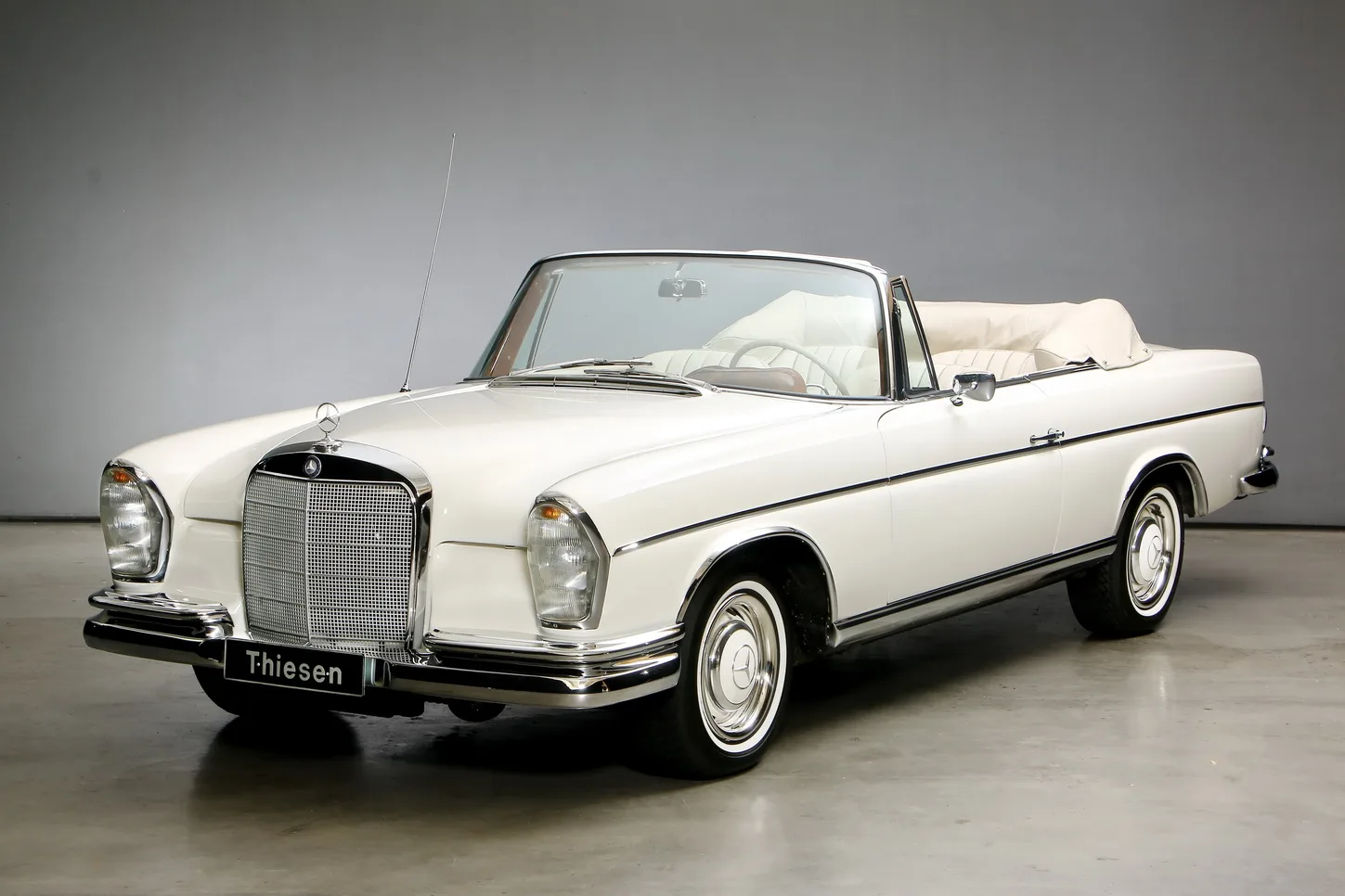 1967 Mercedes-Benz 300 SE Cabriolet 6.3 angeboten von einem Fachhändler in Berlin, Deutschland, Hauptfoto