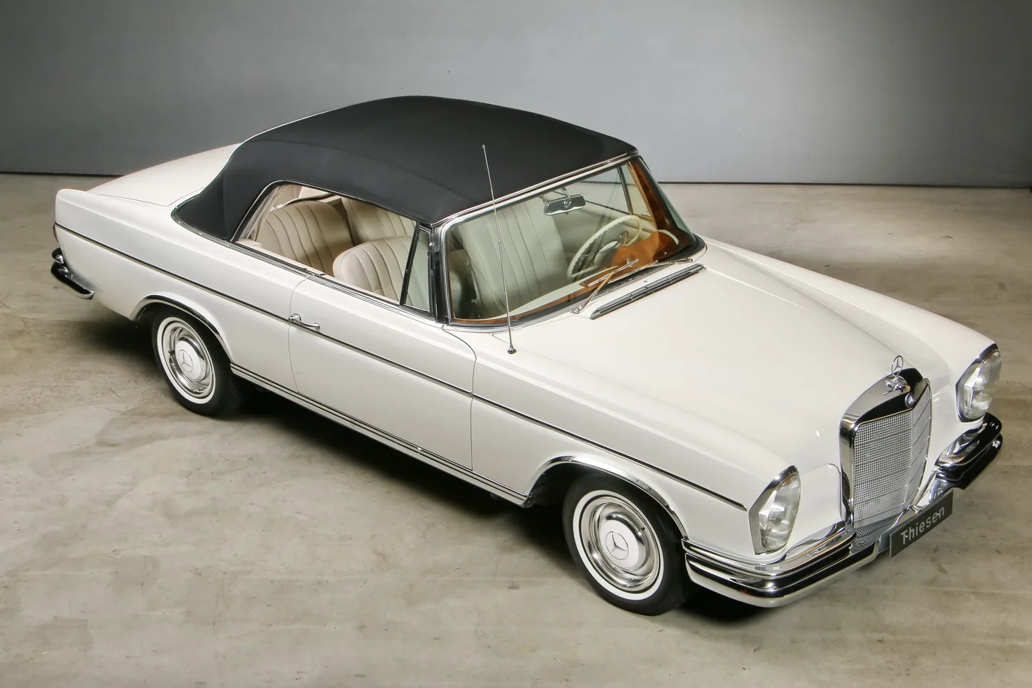 1967 Mercedes-Benz 300 SE Cabriolet 6.3, 8/26