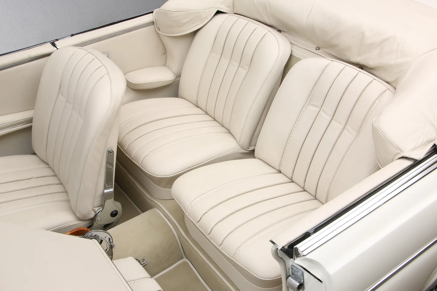 1967 Mercedes-Benz 300 SE Cabriolet 6.3, 16/26