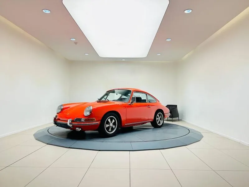 1967 Porsche 912 offered by a specialist dealer in Balma, France, main photo
