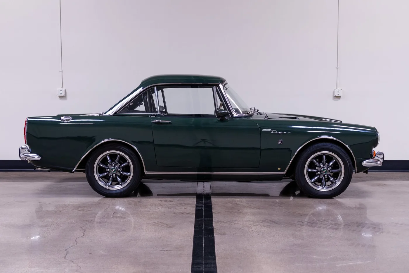 1967 Sunbeam Tiger verkauft von einem Fachhändler in Costa Mesa, Vereinigte Staaten, Foto 9 von 15