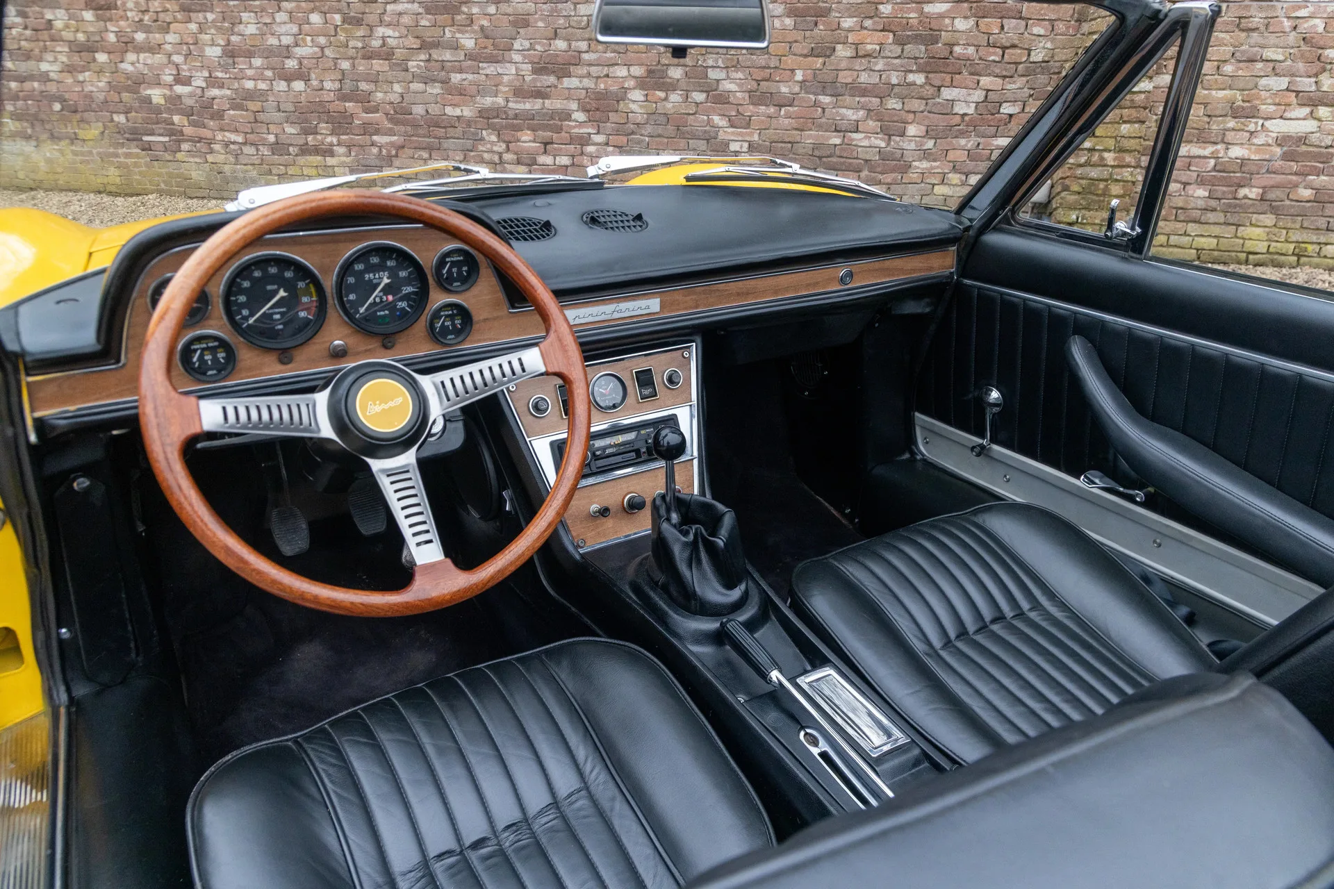 1968 Fiat Dino Spider 2000, 3/30