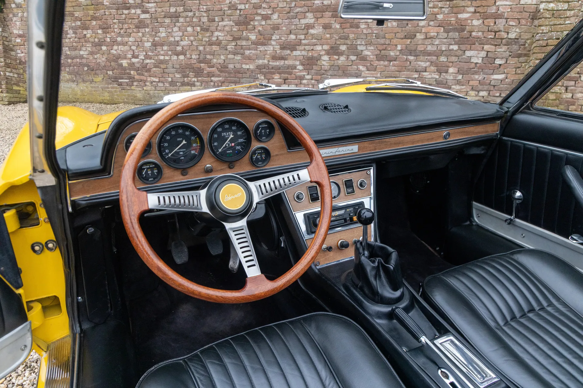 1968 Fiat Dino Spider 2000, 18/30