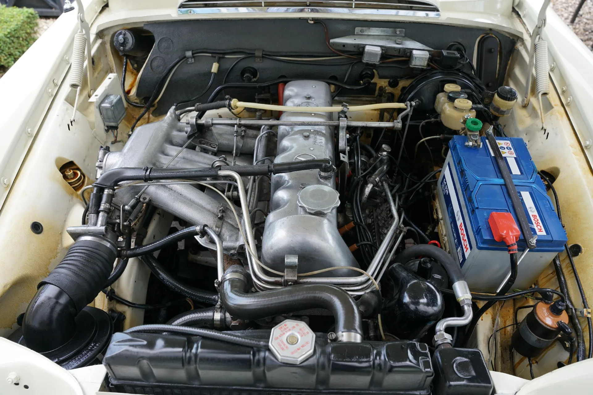 1968 Mercedes-Benz 280 SE Coupé, 4/30