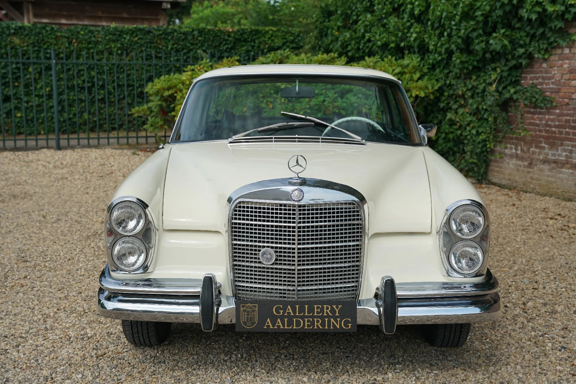 1968 Mercedes-Benz 280 SE Coupé, 5/30