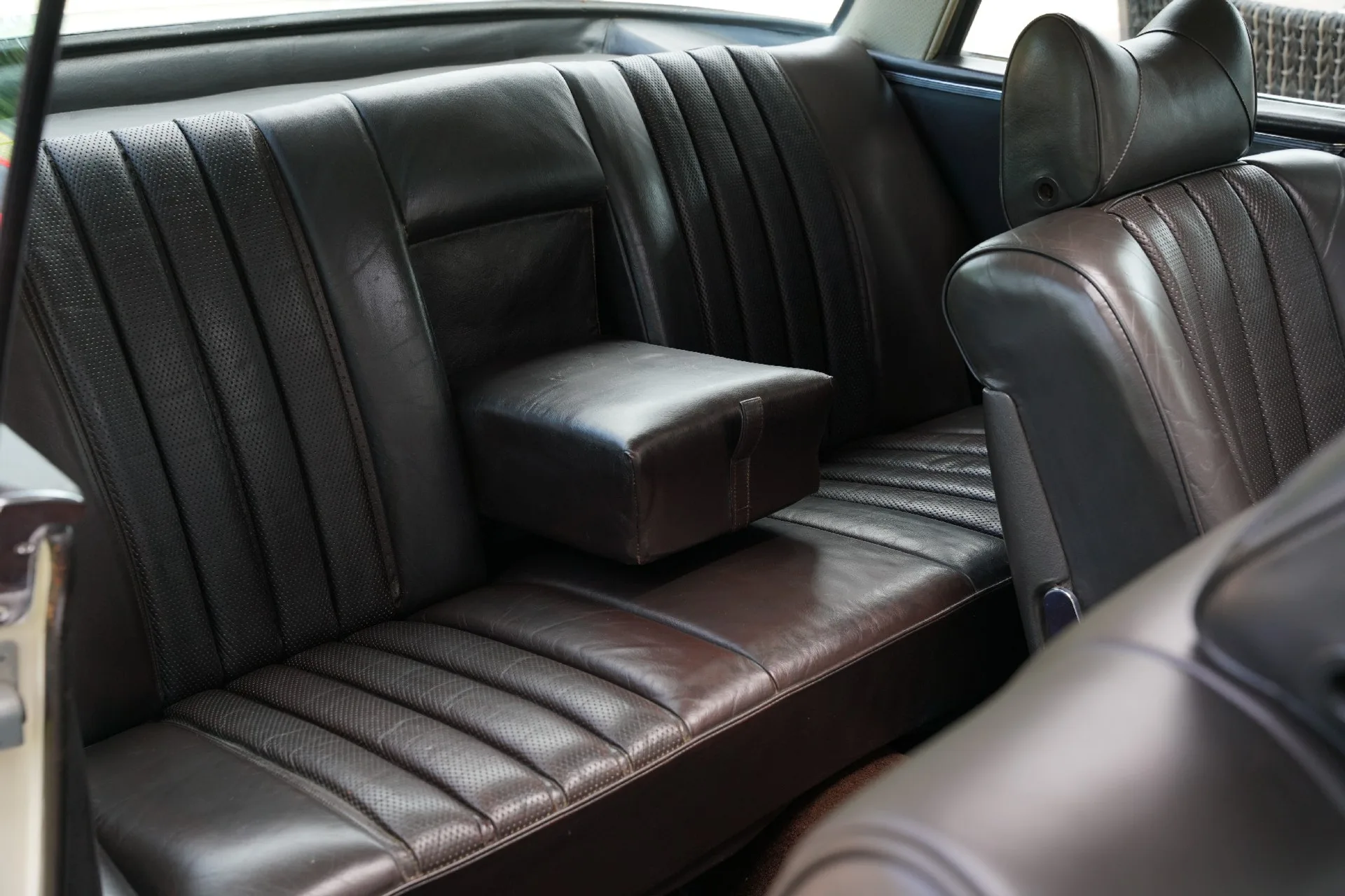 1968 Mercedes-Benz 280 SE Coupé, 13/30