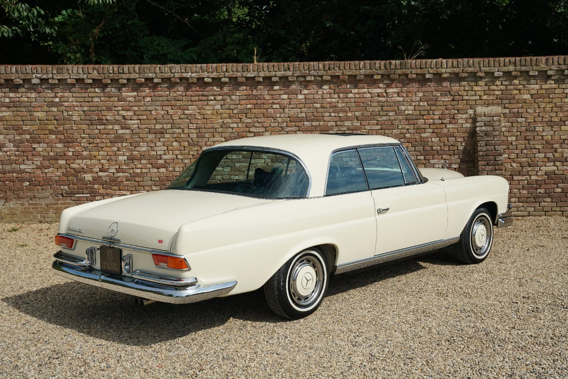 1968 Mercedes-Benz 280 SE Coupé, 28/30