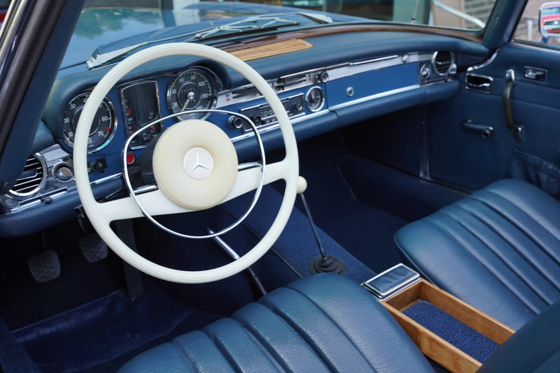 1968 Mercedes-Benz 280 SL, 3/30