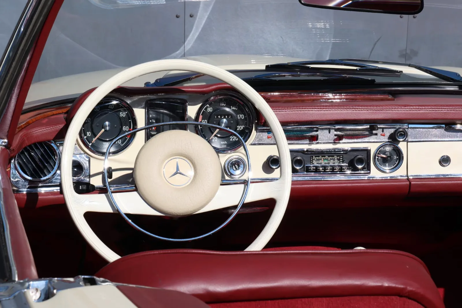 1968 Mercedes-Benz 280 SL, 5/24