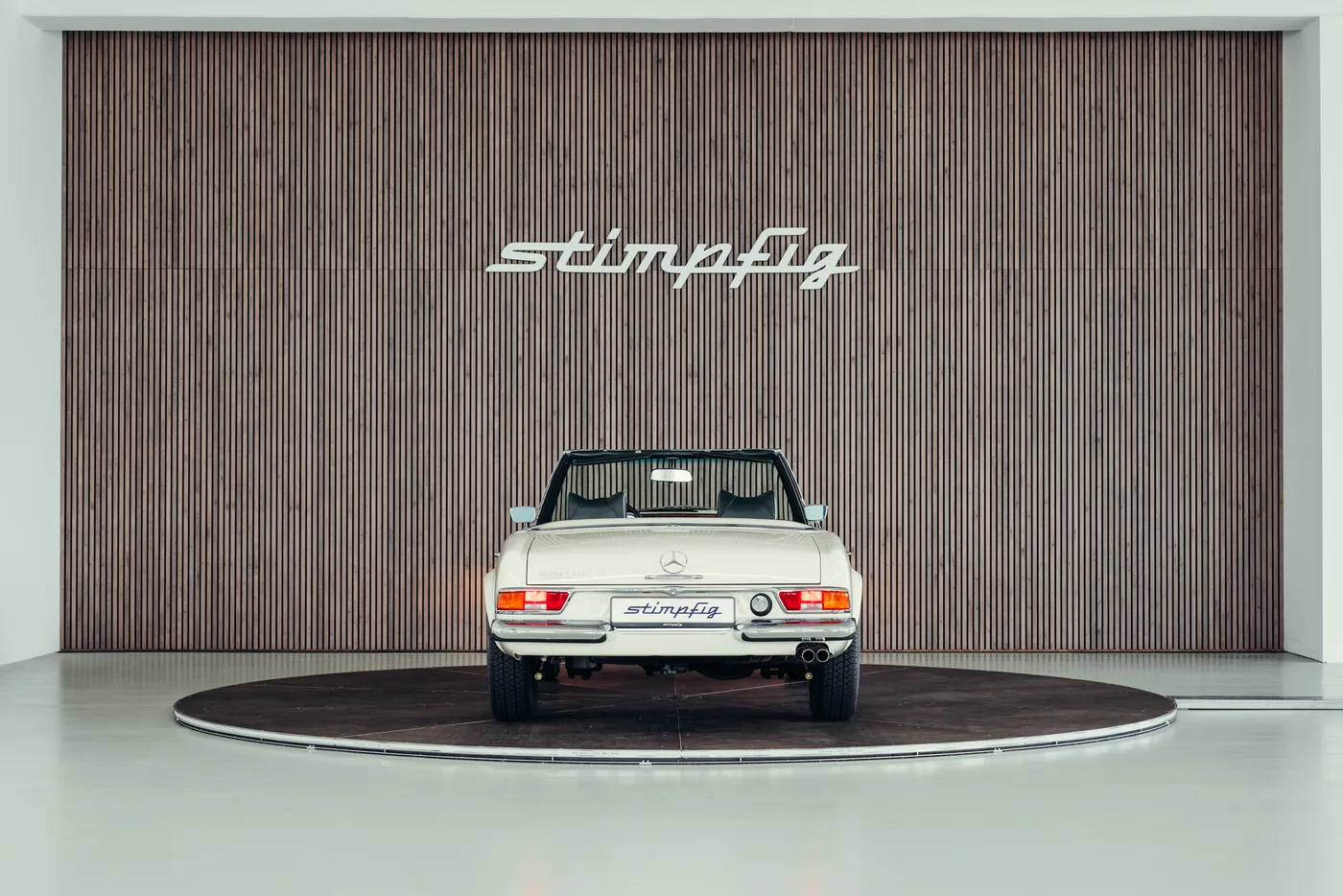 1968 Mercedes-Benz 280 SL Pagoda angeboten von einem Oldtimerspezialisten in Stuttgart, Deutschland, Foto 4 von 25