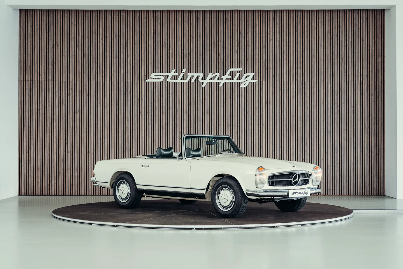 1968 Mercedes-Benz 280 SL Pagoda angeboten von einem Oldtimerspezialisten in Stuttgart, Deutschland, Foto 7 von 25