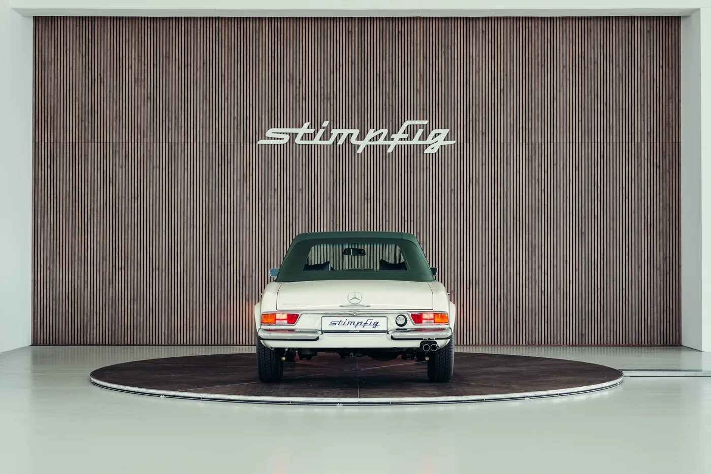 1968 Mercedes-Benz 280 SL Pagoda angeboten von einem Oldtimerspezialisten in Stuttgart, Deutschland, Foto 12 von 25