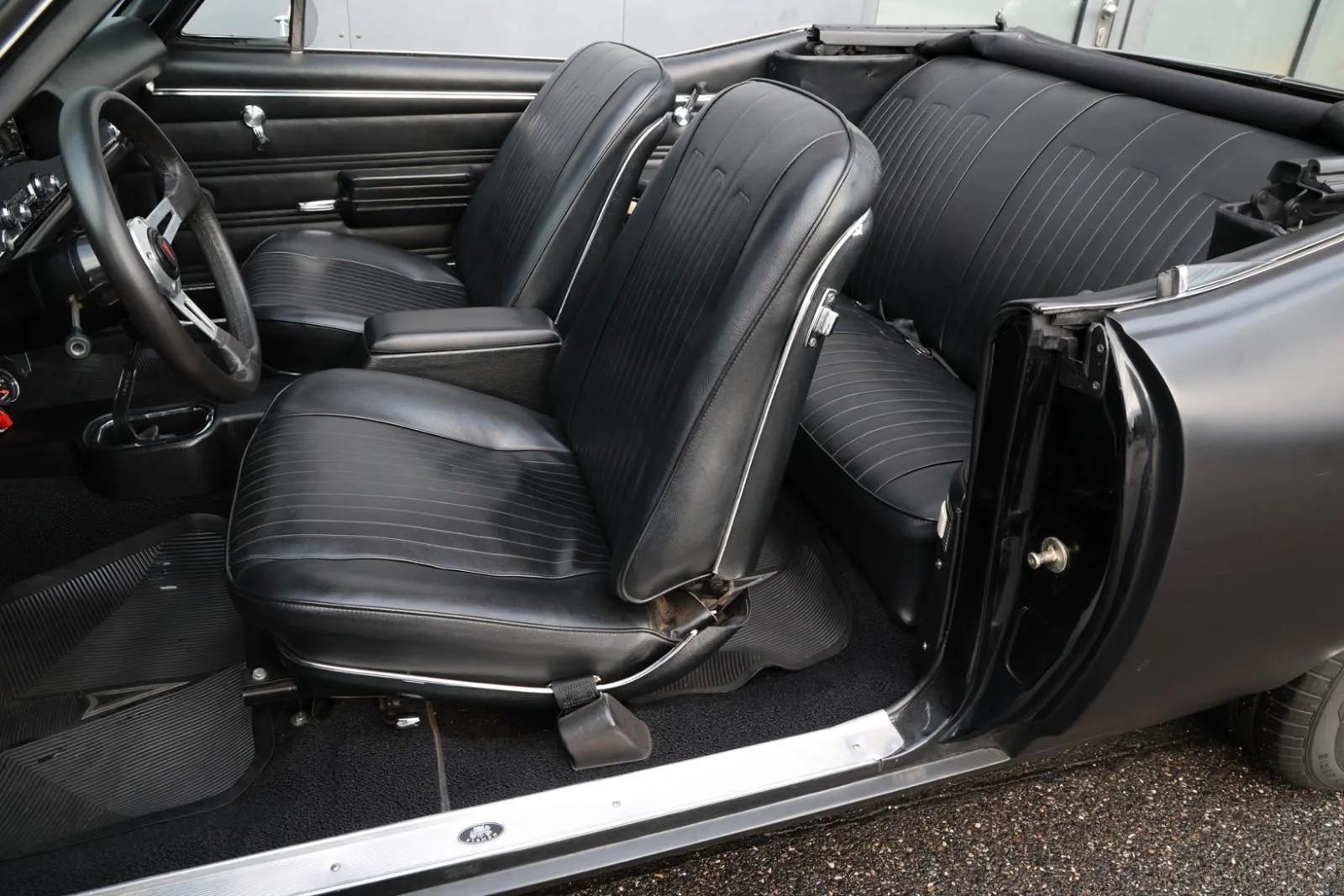 1968 Pontiac GTO Convertible, 17/24