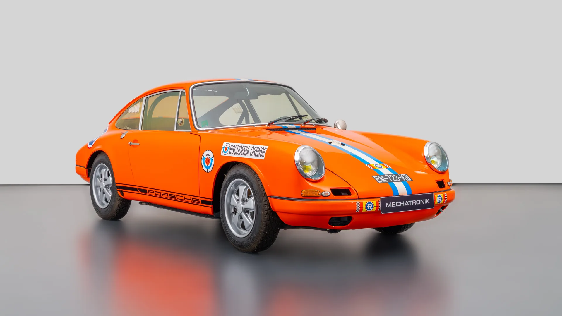 1968 Porsche 911 R proposée par un concessionnaire spécialisé à Pleidelsheim, Allemagne, photo principale