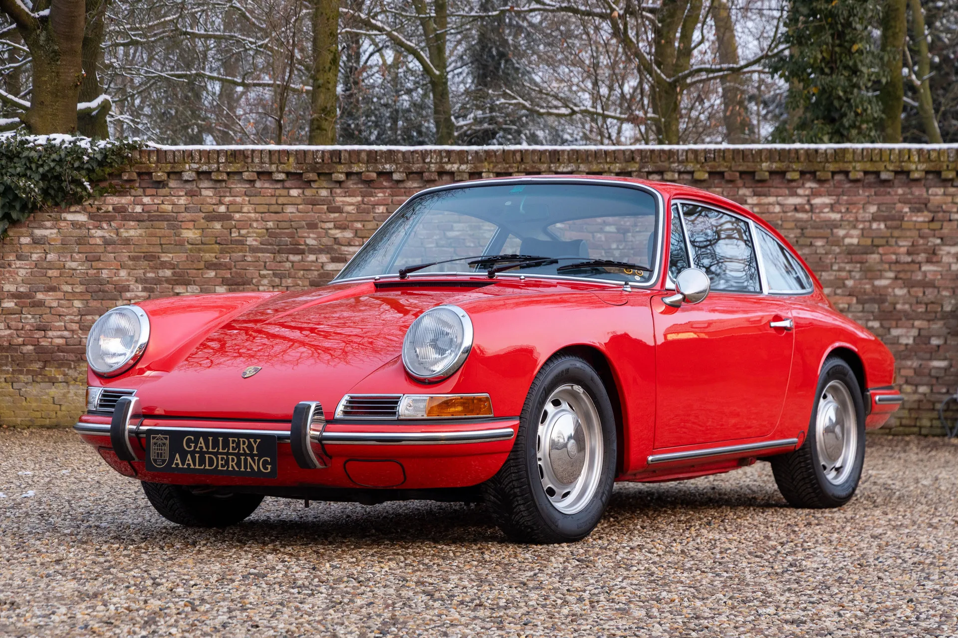 1968 Porsche 912 Coupé SWB offered by a specialist dealer in Brummen, Netherlands, main photo