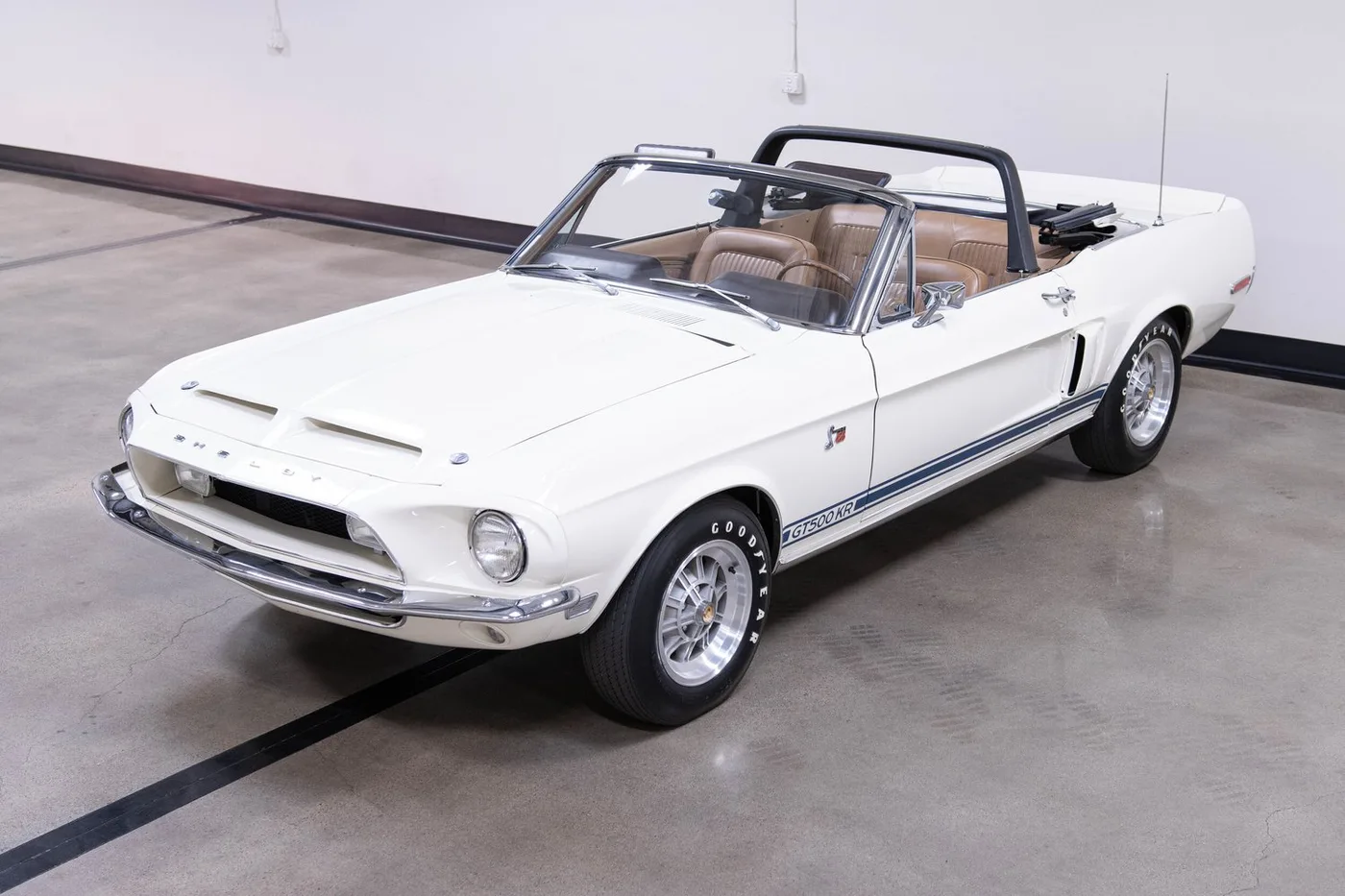 1968 Shelby Mustang GT500KR sold by a specialist dealer in Costa Mesa, United States, photo 13 of 15