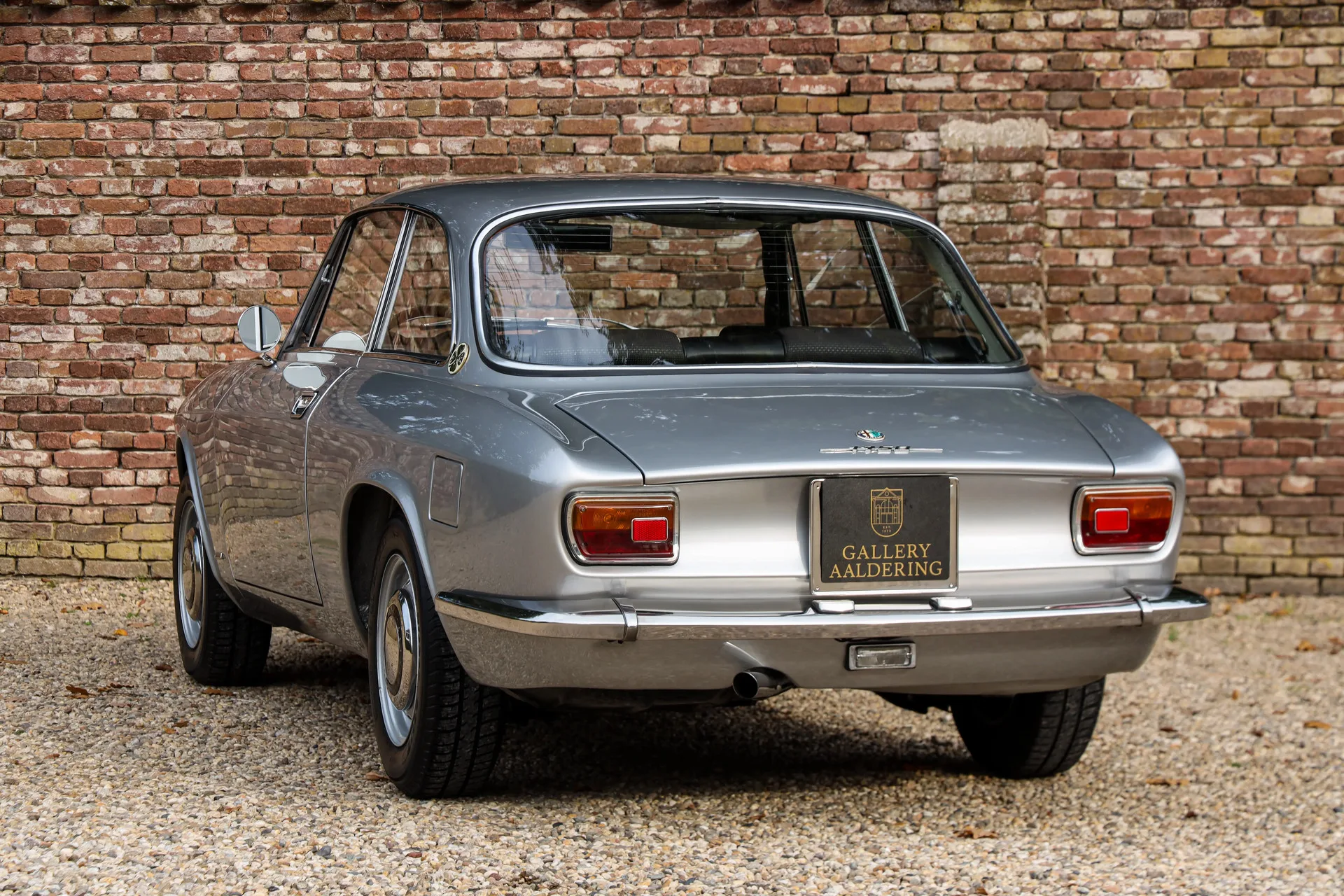 1969 Alfa Romeo 1750 GTV Bertone, 2/30