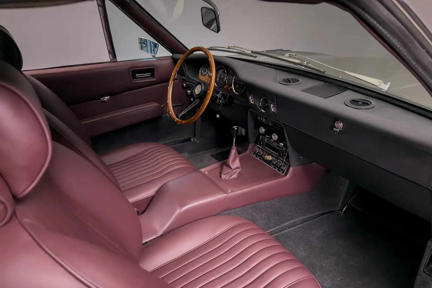 1969 Aston Martin DBS Vantage, 21/30