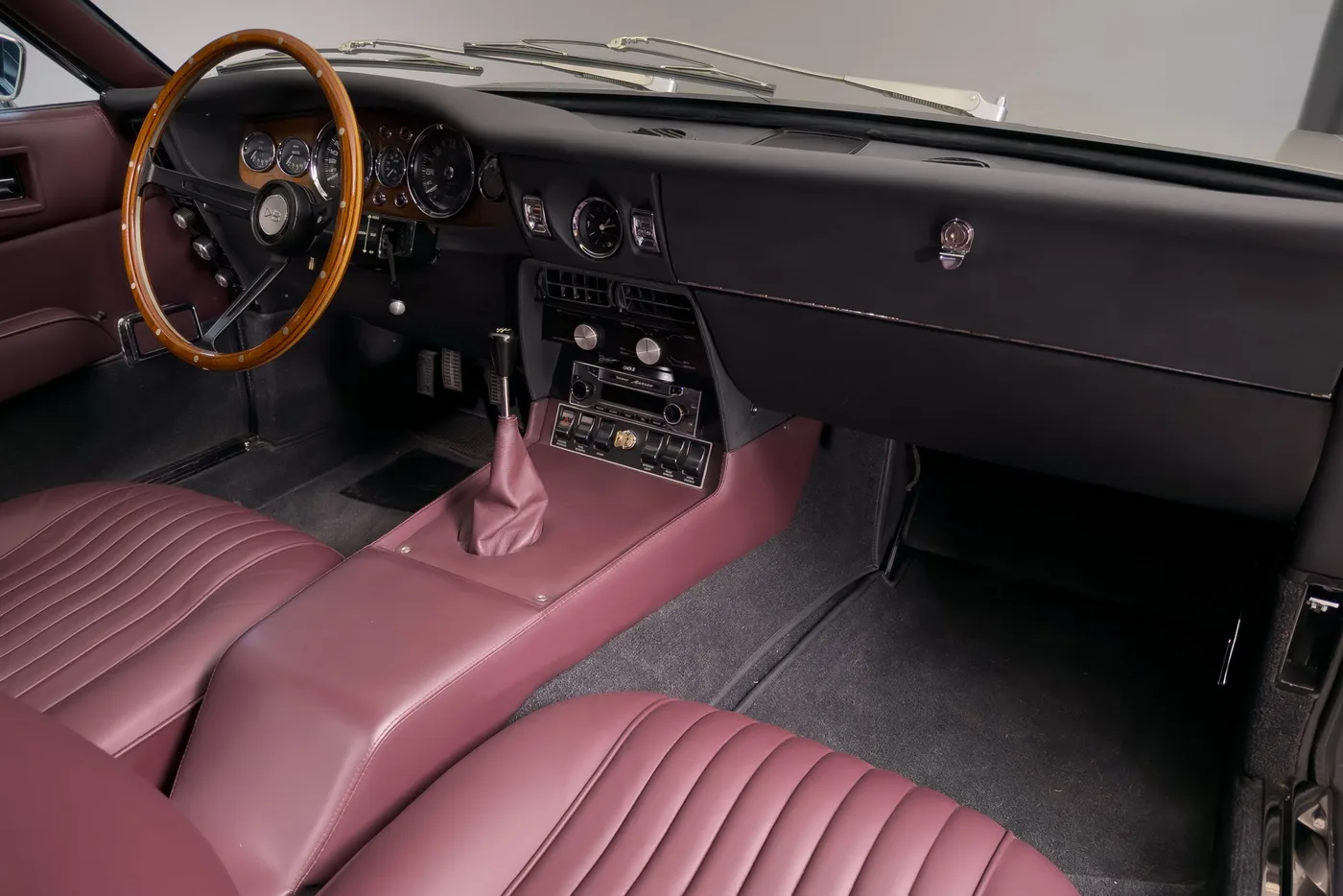 1969 Aston Martin DBS Vantage, 22/30