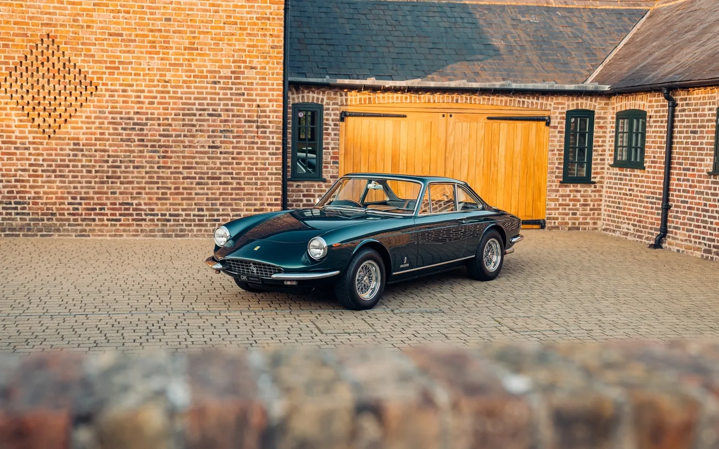 1969 Ferrari 365 GTC proposée par un concessionnaire spécialisé à Chorleywood, Royaume-Uni, photo 6 sur 15