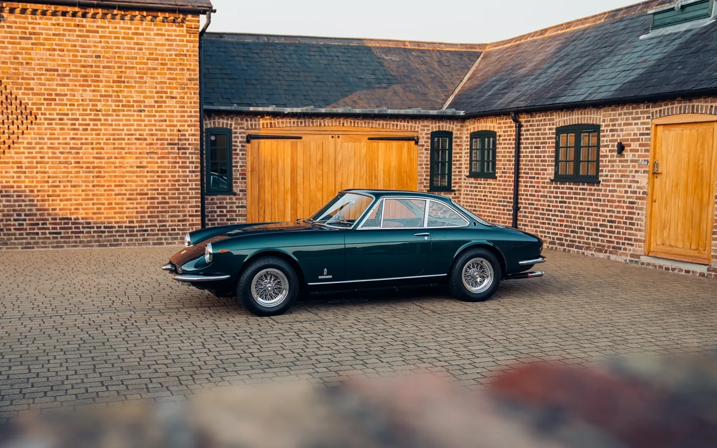 1969 Ferrari 365 GTC proposée par un concessionnaire spécialisé à Chorleywood, Royaume-Uni, photo 7 sur 15