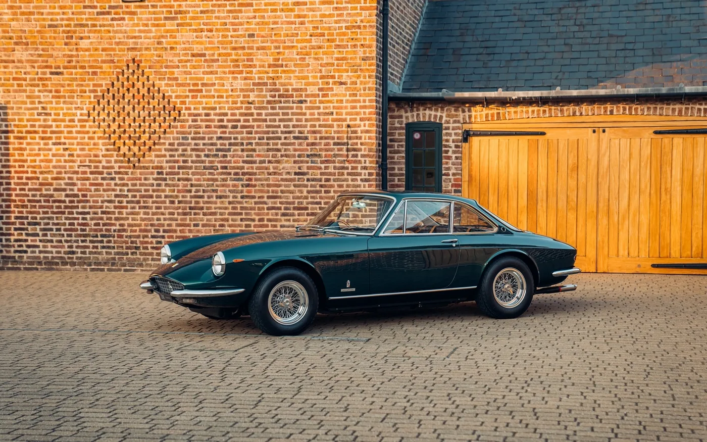1969 Ferrari 365 GTC proposée par un concessionnaire spécialisé à Chorleywood, Royaume-Uni, photo 12 sur 15