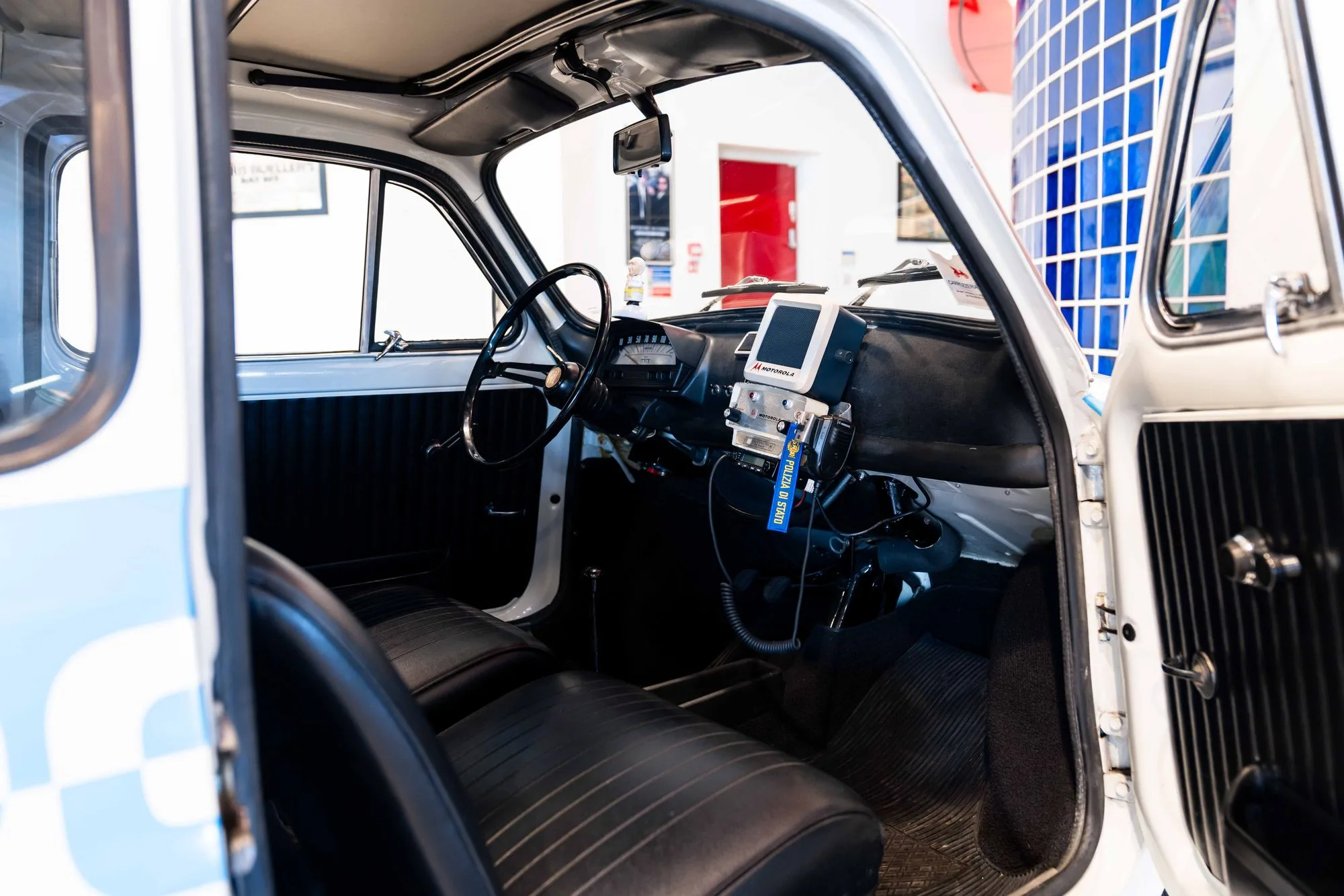 1969 Fiat 500 L, Polizia tribute, 16/18