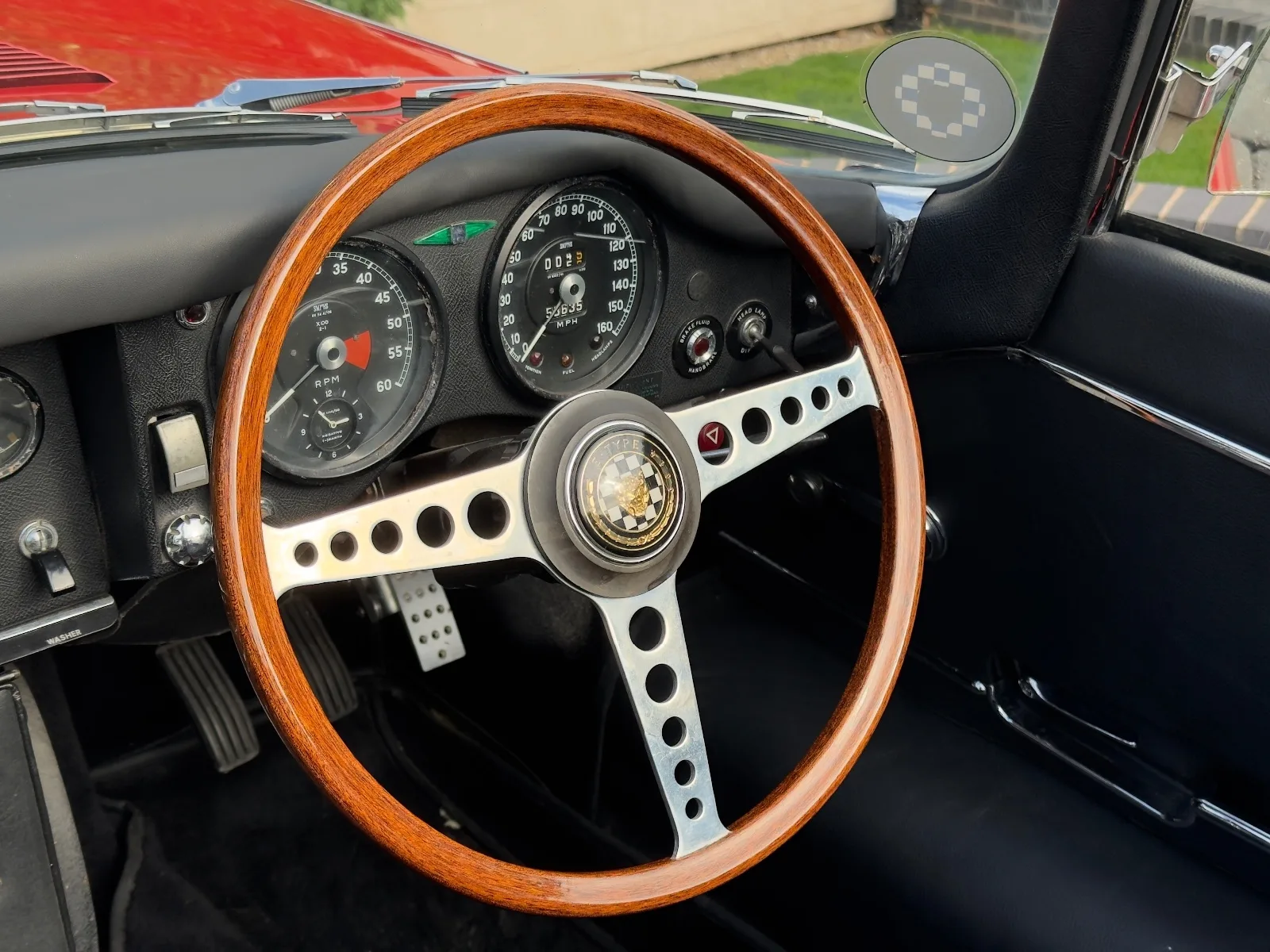 1969 Jaguar E-Type Series 1.5 Roadster, 26/30