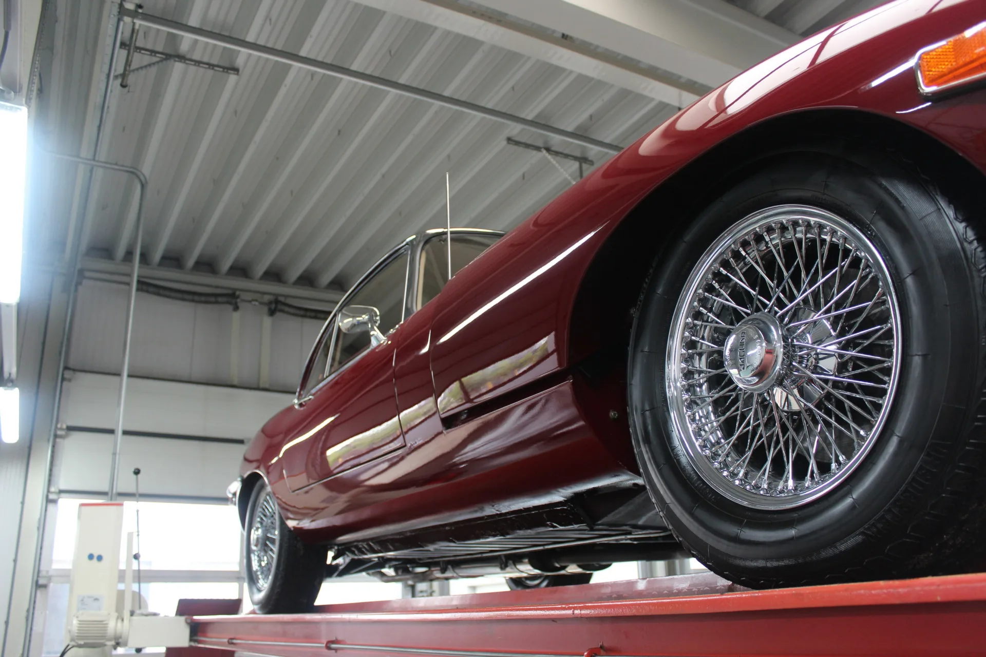1969 Jaguar E-Type Series 2 4.2 2+2 Coupé, 24/30