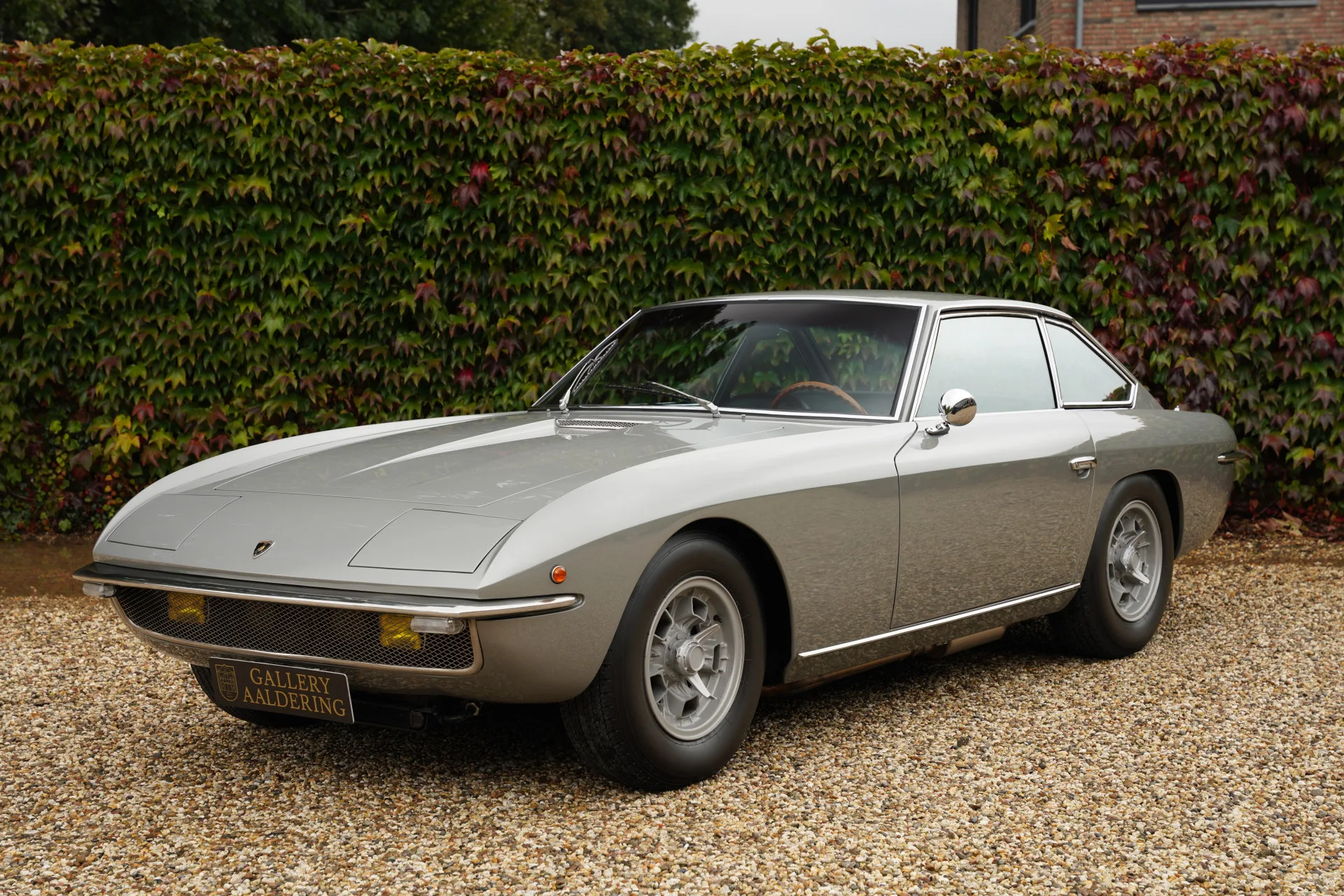 1969 Lamborghini Islero 400 GT offered by a specialist dealer in Brummen, Netherlands, main photo