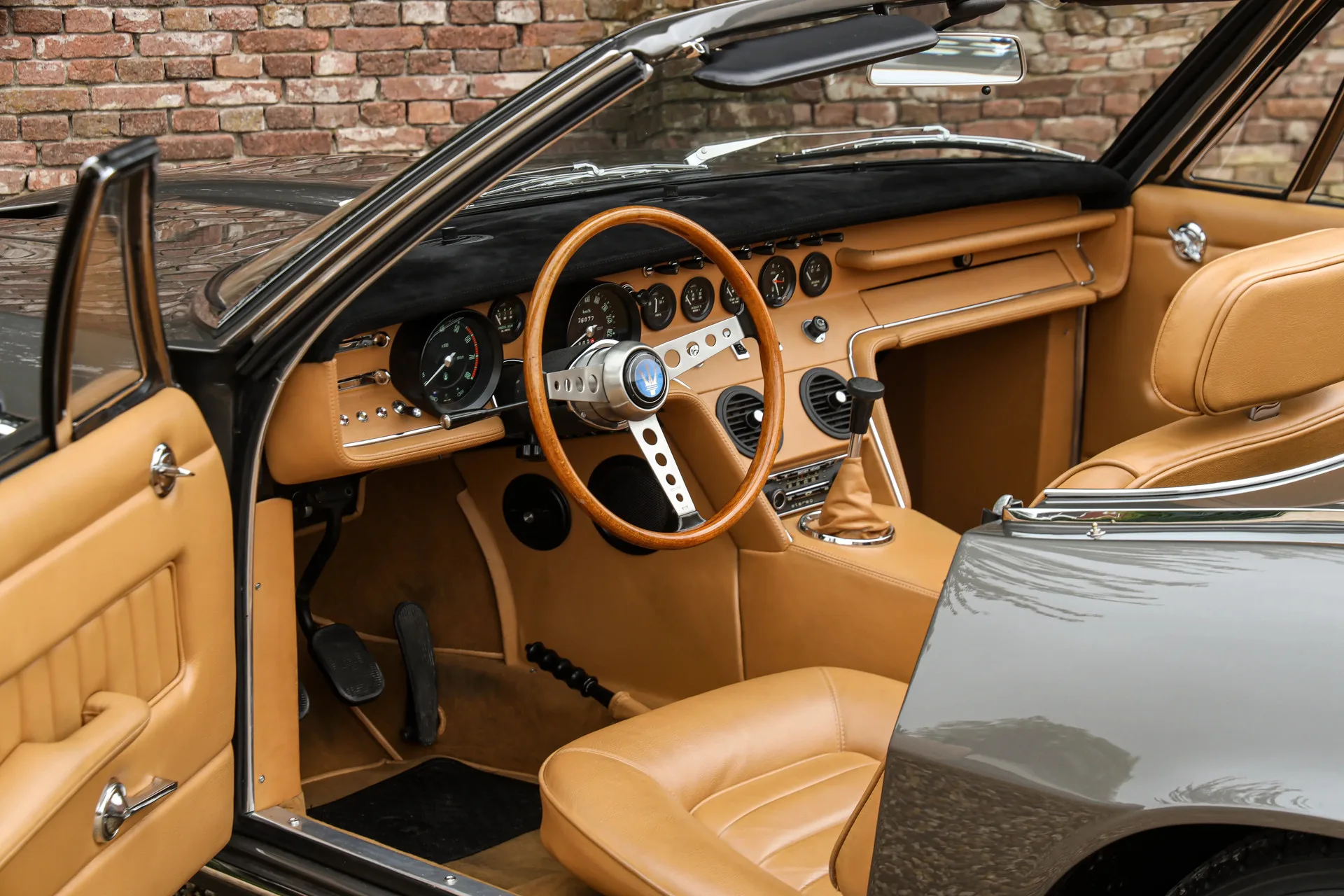 1969 Maserati Ghibli 4.7 Spyder, 3/30