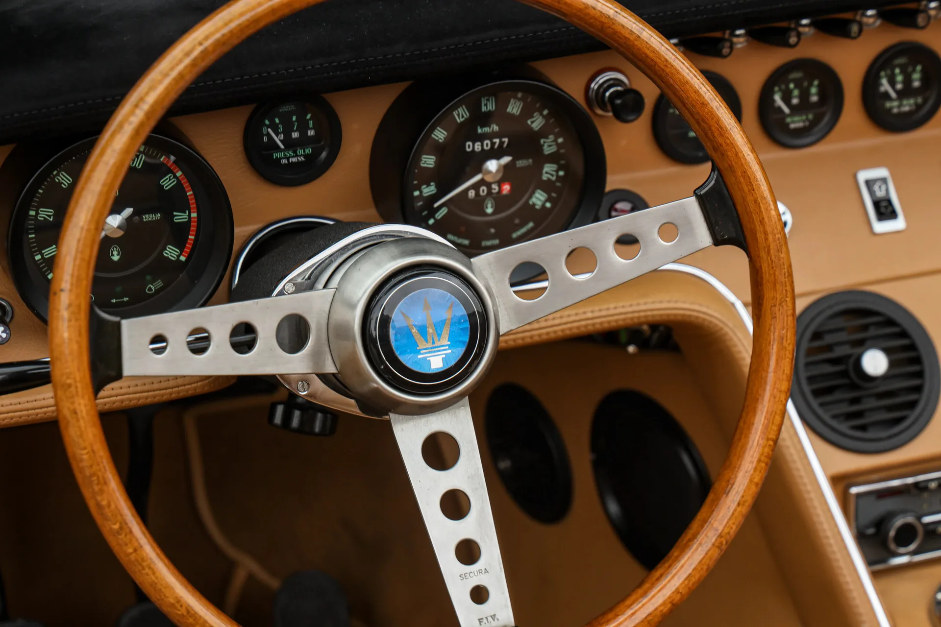 1969 Maserati Ghibli 4.7 Spyder, 28/30