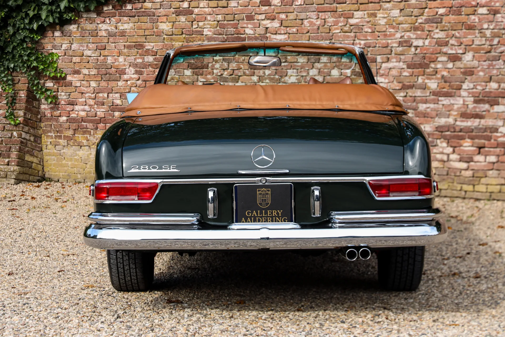 1969 Mercedes-Benz 280 SE Cabriolet, 6/30