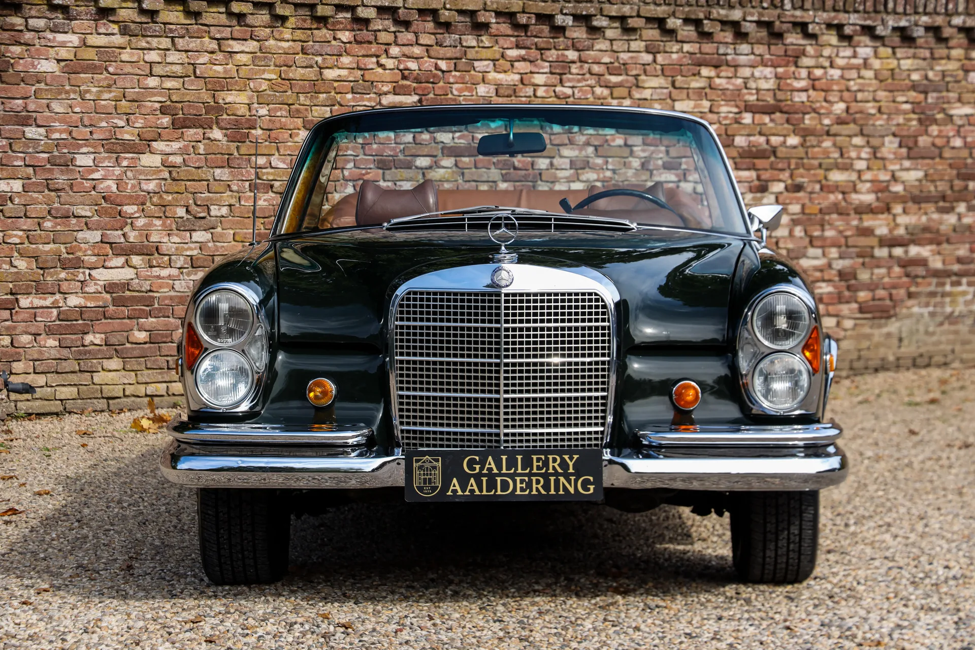 1969 Mercedes-Benz 280 SE Cabriolet, 17/30