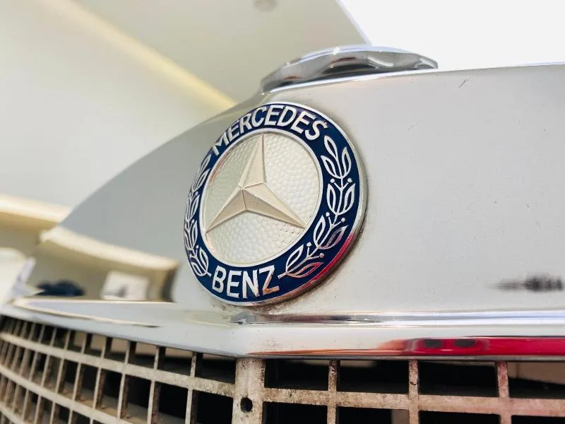1969 Mercedes-Benz 280 SE Coupé, 10/17