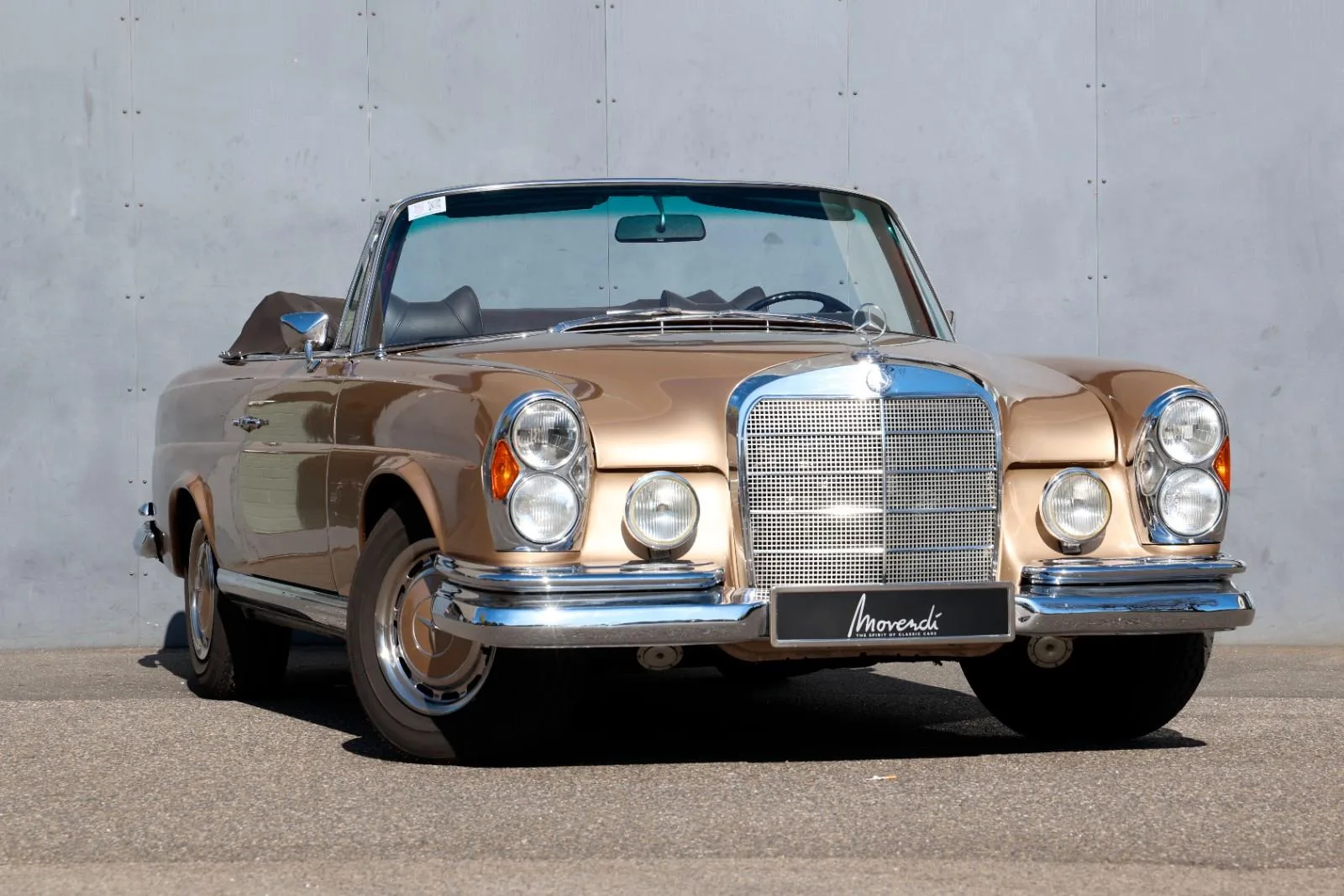 1969 Mercedes-Benz 280 SE Cabriolet, 4/24