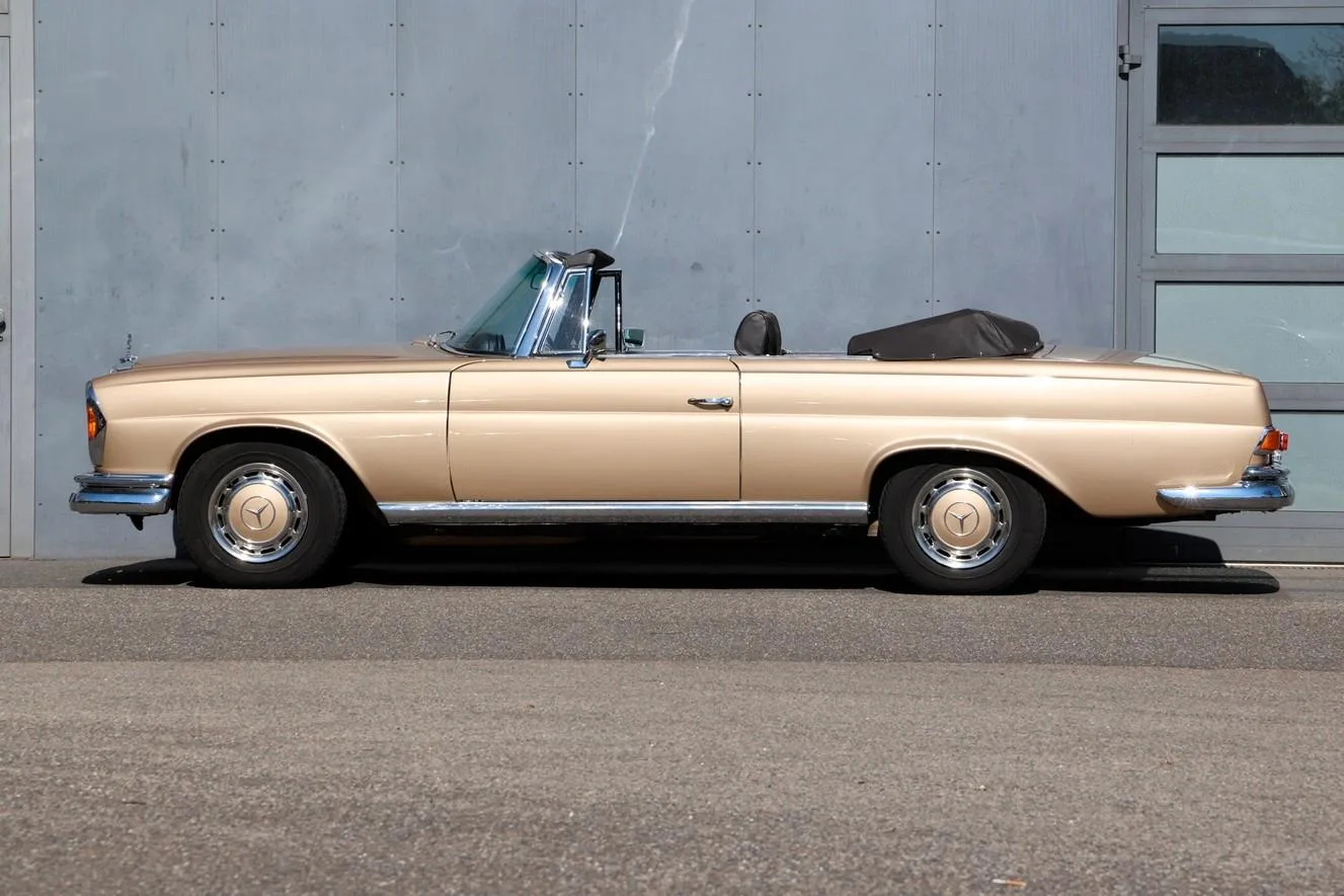 1969 Mercedes-Benz 280 SE Cabriolet, 8/24