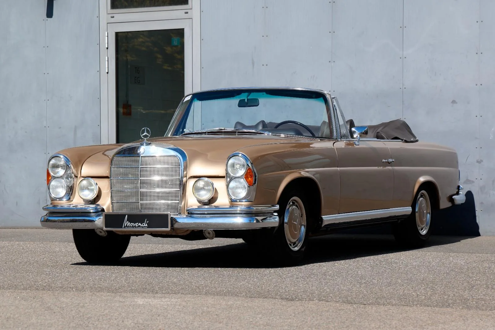 1969 Mercedes-Benz 280 SE Cabriolet, 10/24