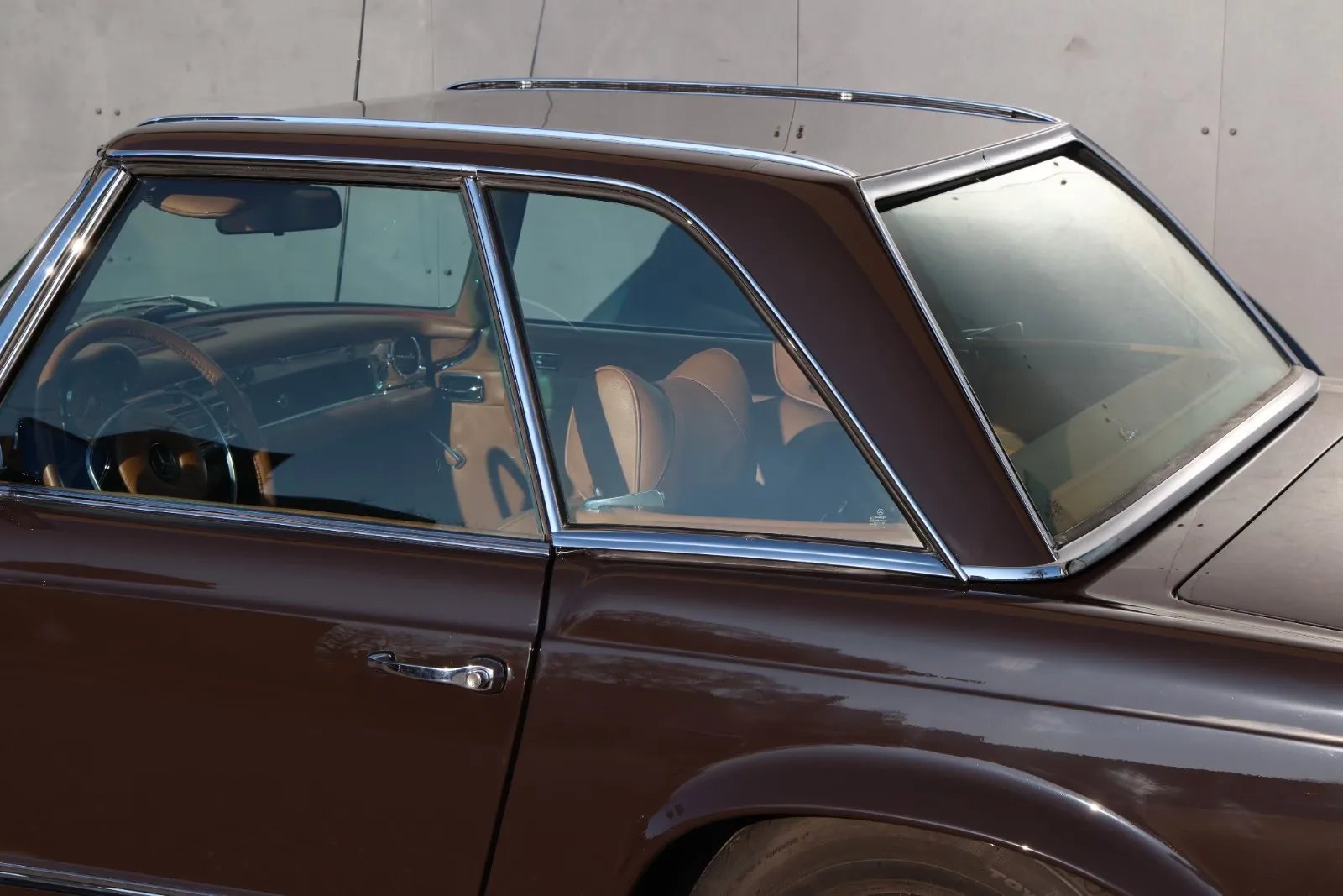 1969 Mercedes-Benz 280 SL California, 3/24