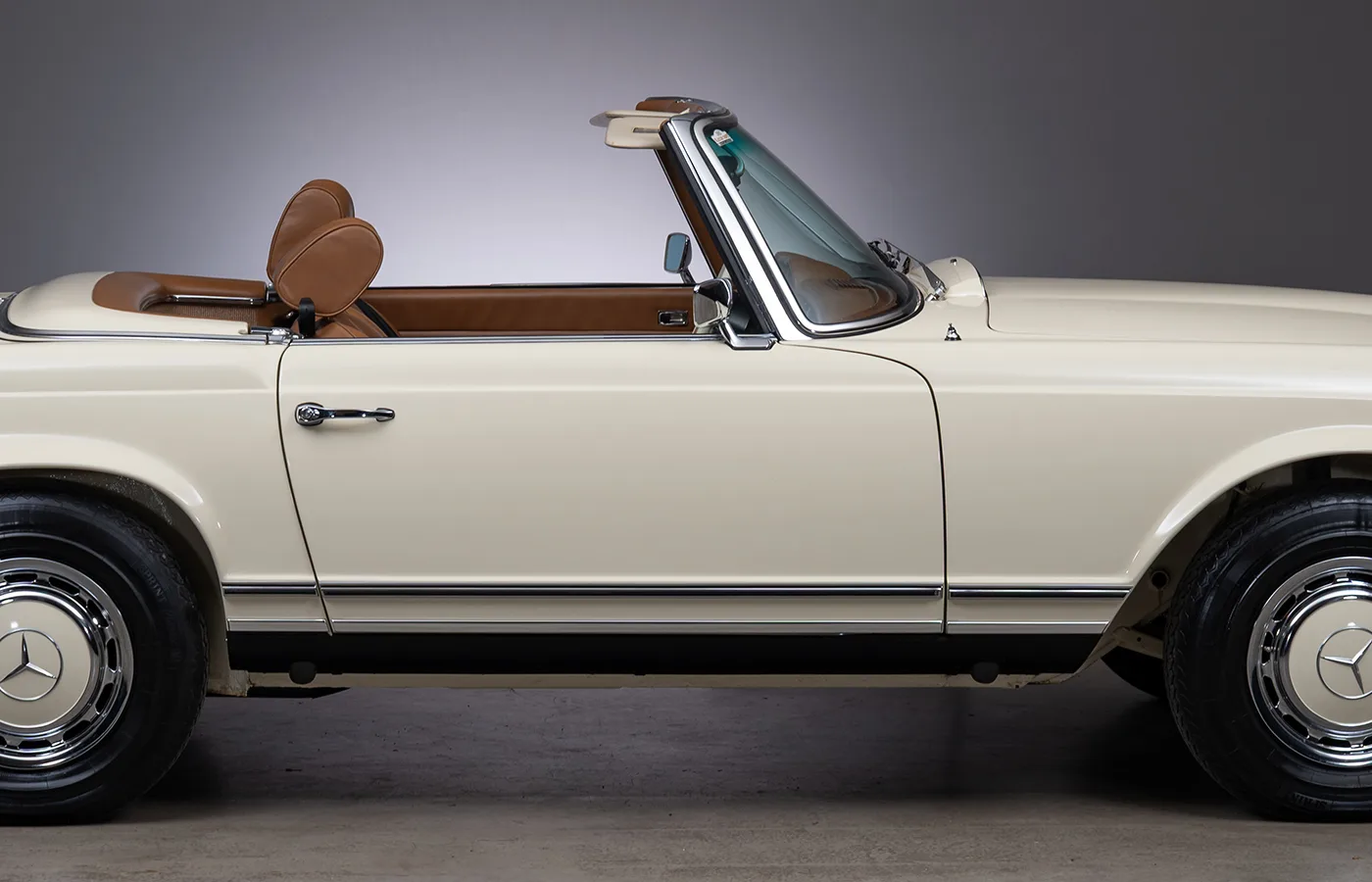 1969 Mercedes-Benz 280 SL, 8/30