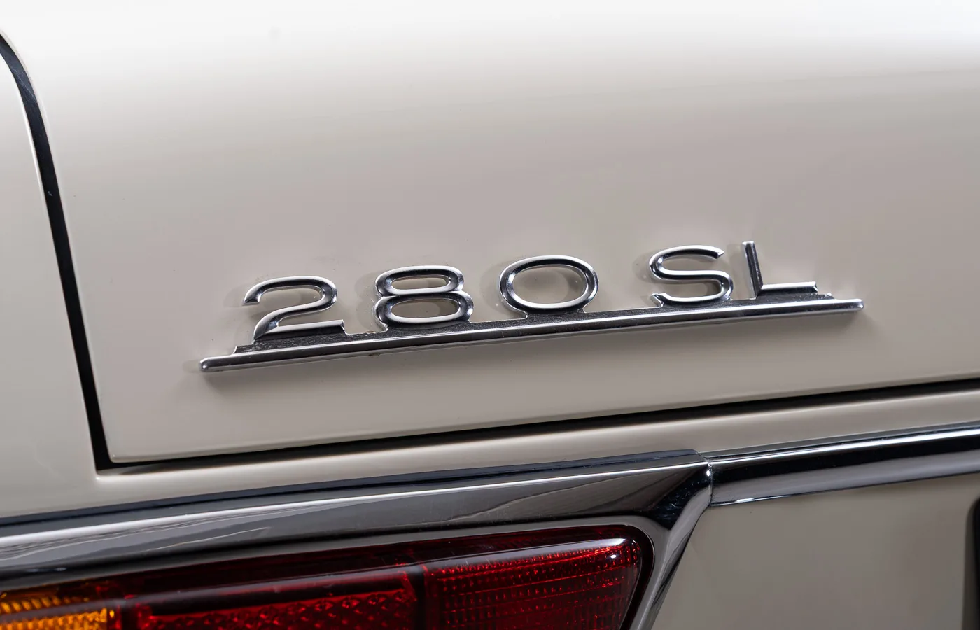 1969 Mercedes-Benz 280 SL, 17/30