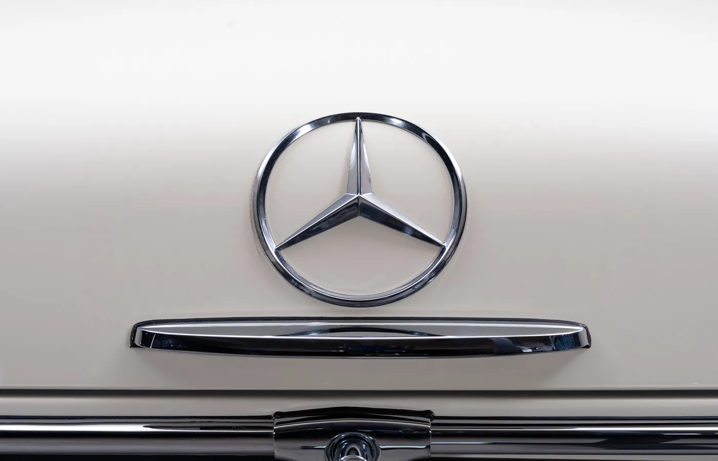 1969 Mercedes-Benz 280 SL, 21/30