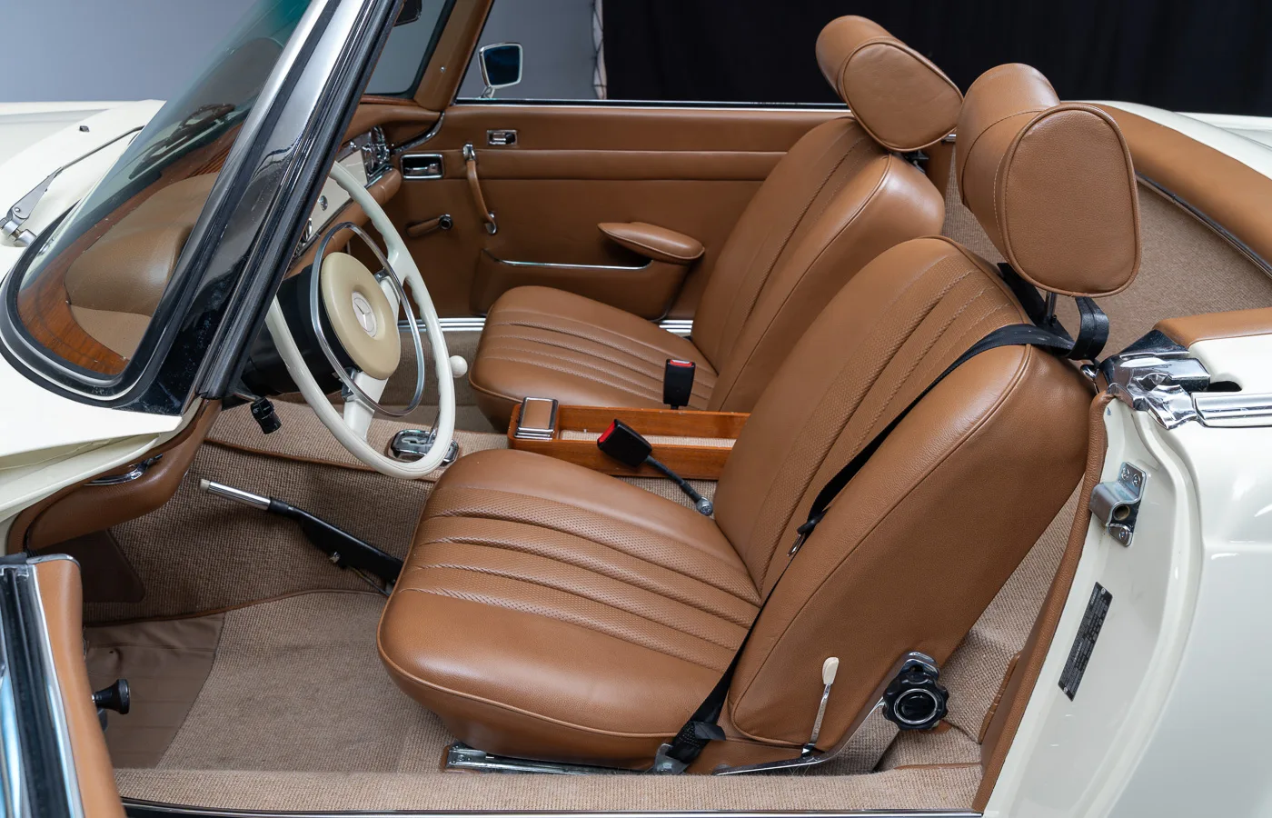 1969 Mercedes-Benz 280 SL, 25/30
