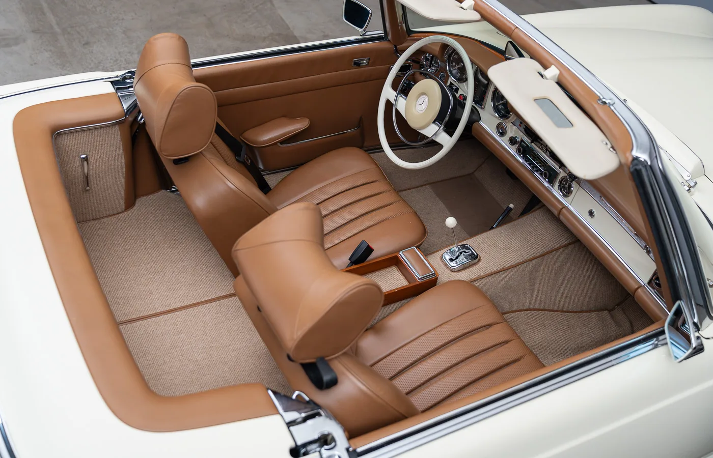 1969 Mercedes-Benz 280 SL, 26/30