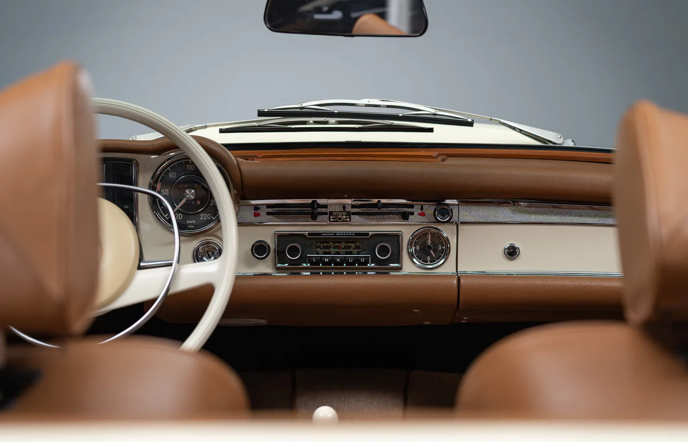 1969 Mercedes-Benz 280 SL, 28/30