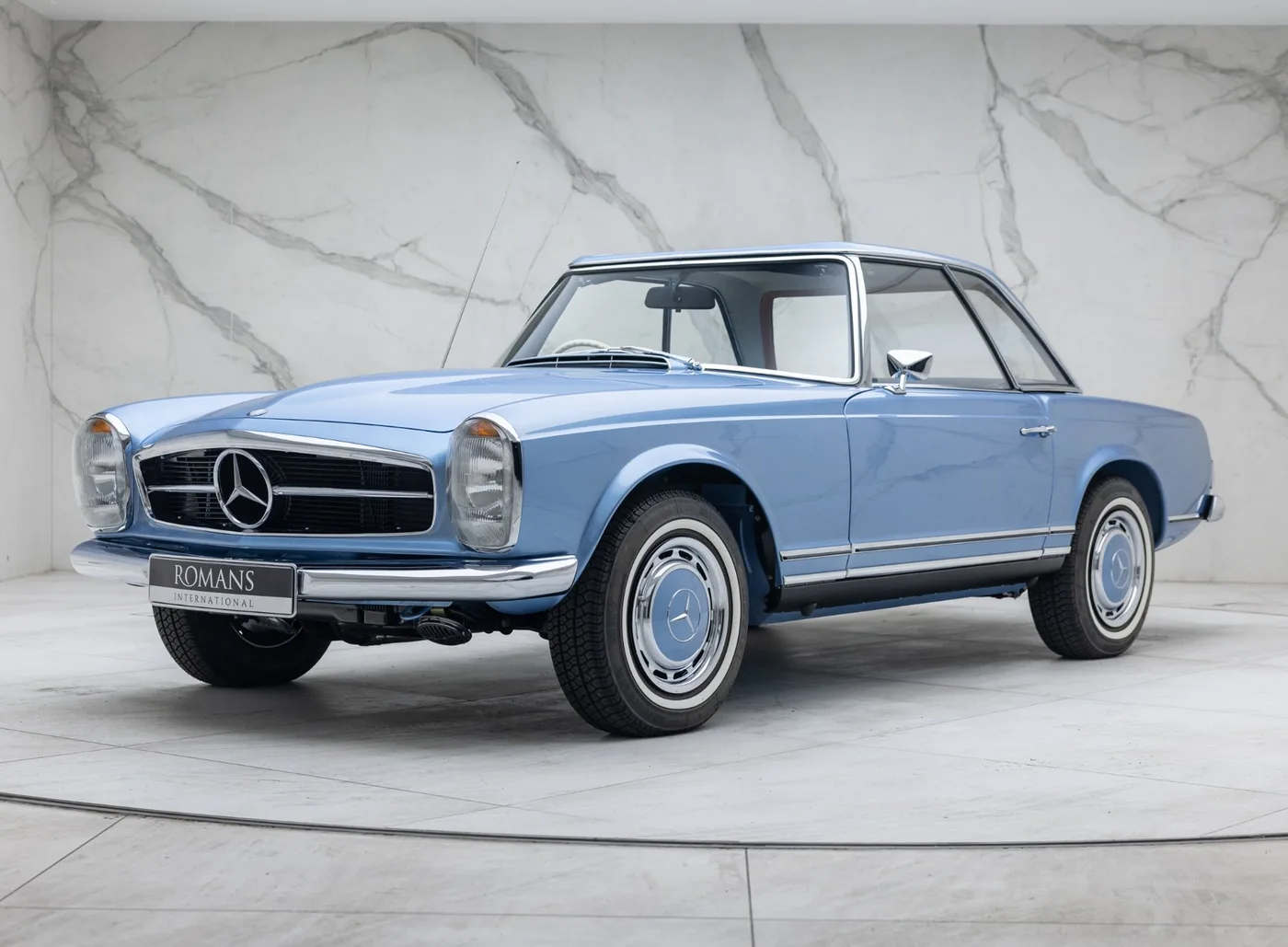 1969 Mercedes-Benz 280 SL Pagoda proposée par un concessionnaire spécialisé à Banstead, Royaume-Uni, photo 5 sur 15