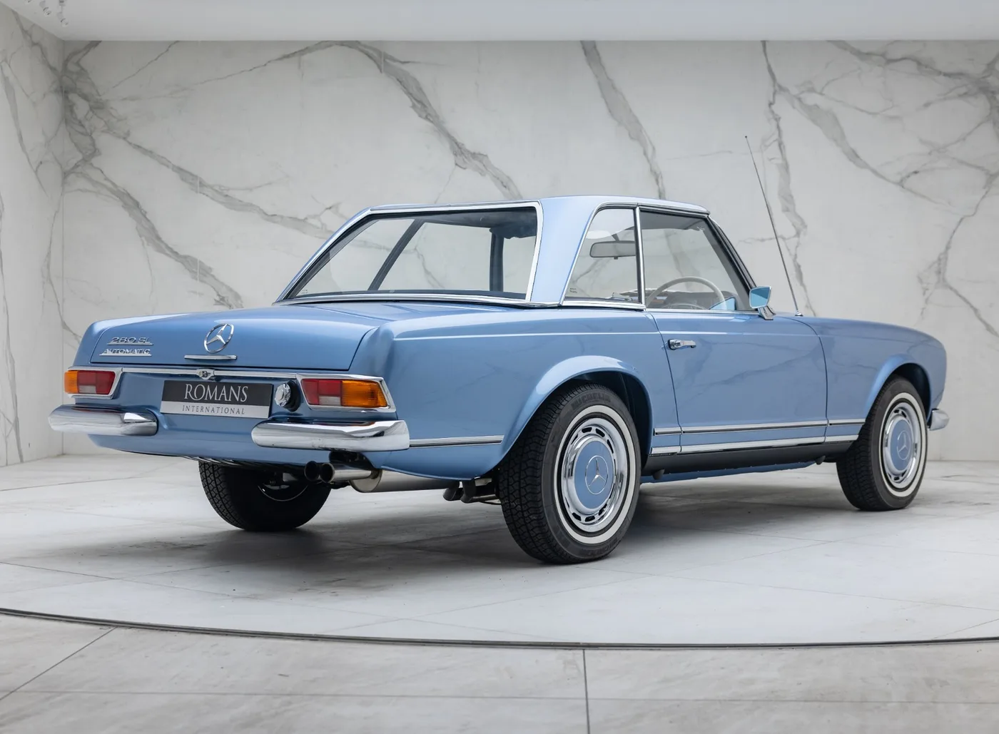 1969 Mercedes-Benz 280 SL Pagoda proposée par un concessionnaire spécialisé à Banstead, Royaume-Uni, photo 9 sur 15